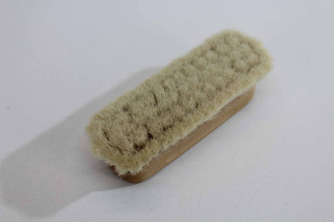 Preview: Kleiderbürste / Ziegenhaar, sehr weich, Buchenholz lackiert