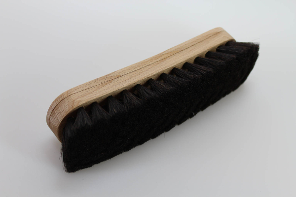 Schuh-Glanzbürste groß, geschweift / Rosshaar schwarz